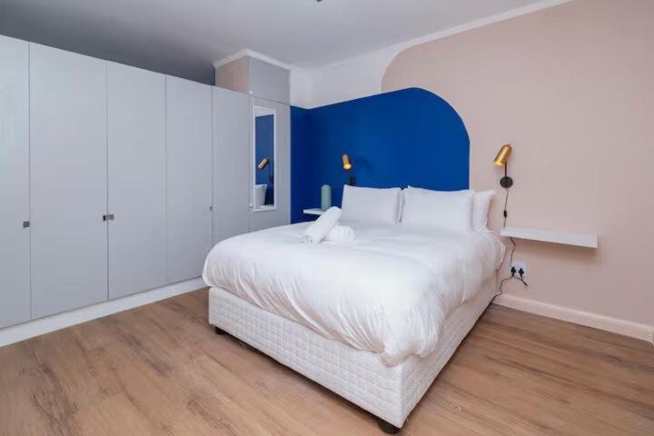 Apartment 1209 Four Seasons Capetown *